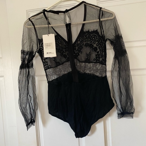 Black lace bodysuit - Picture 2 of 4